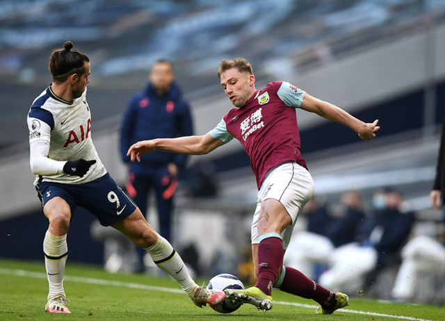 自贡一女士购买川超门票被骗，陆续转账13万余元（自贡女子购川超球票遭诈骗，累计转出13万余元）