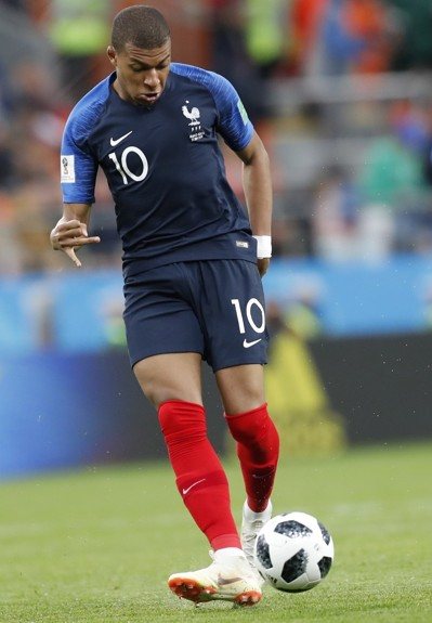 西媒：弗洛伦蒂诺不打算再回应拉波尔塔，他把该说的都说过了（西媒：弗洛伦蒂诺决定不再回应拉波尔塔，称该说的已说尽）