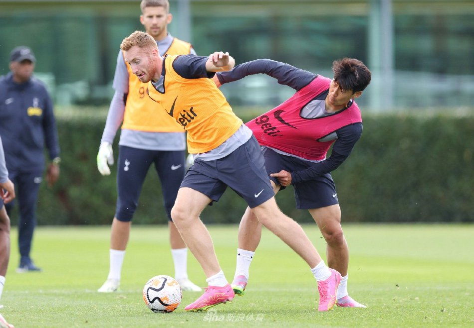 每体：巴萨新诺坎普揭幕战再遇尼科，戏剧性的对决已准备就绪（每体：巴萨新诺坎普首秀再逢尼科，悬念之战一触即发）